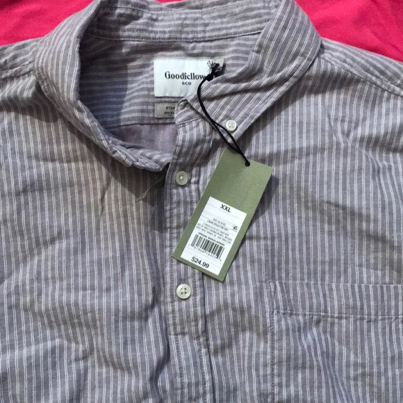 Goodfellow & CO Button Down - Picture 2 of 5